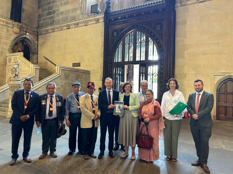 Matt meets with Gurkha campaigners in Parliament